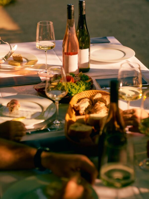 Picnic with wine at the Elene